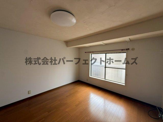 枚方市春日東町２丁目の一戸建ての洋室|使い勝手のいい洋室です