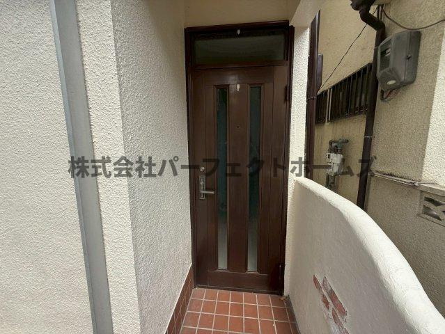 枚方市春日東町２丁目の一戸建ての玄関|毎日通る玄関はこちらです