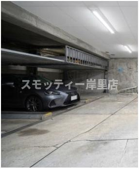 シオン阿倍野の駐車場