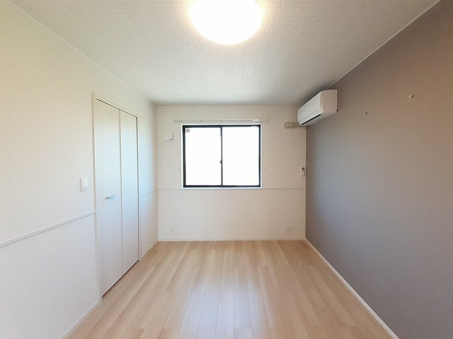 プルミエール手屋Ⅳの内装|明るい色調の室内です