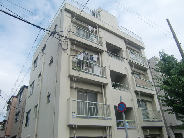 新堂マンションの外観