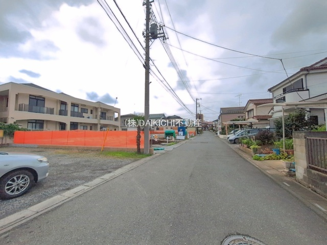 【前面道路含む現地写真】 | 日高市高麗川1丁目　ブルーミングガーデン　新築戸建　全5棟　4号棟