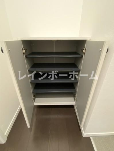 フォレスト飯山満の収納