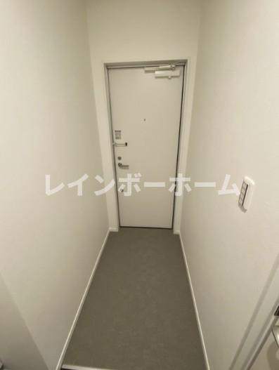 フォレスト飯山満の玄関