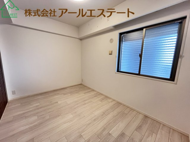 パレ・ロワイヤル田寺東ウエストコート　中古マンションの洋室