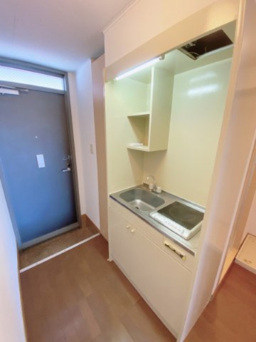Hawksのキッチン|別部屋同一間取りのお写真となります。