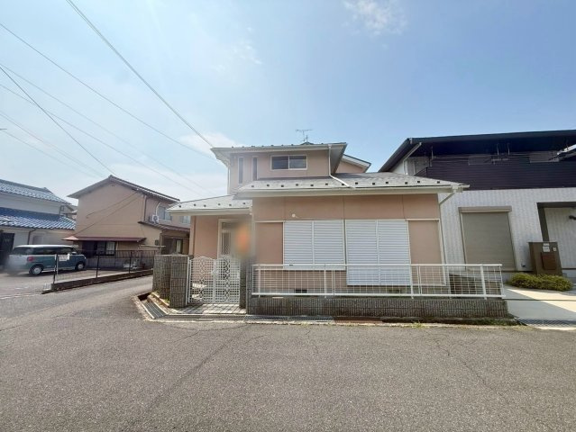野洲市久野部　中古戸建ての外観