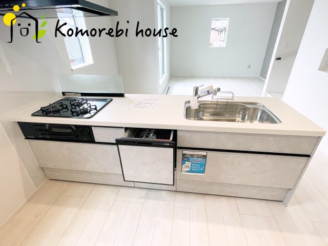 さいたま市大宮区寿能町2丁目　1期　新築一戸建て　リナージュエクスジー　01のキッチン|26.9.8