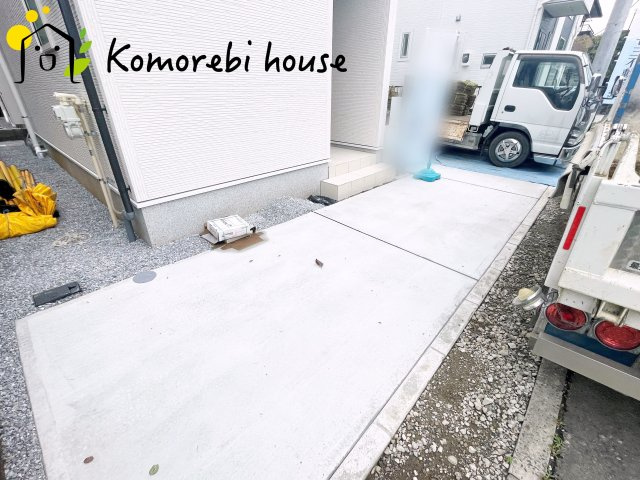 さいたま市大宮区寿能町2丁目　1期　新築一戸建て　リナージュエクスジー　01の駐車場|26.9.8
