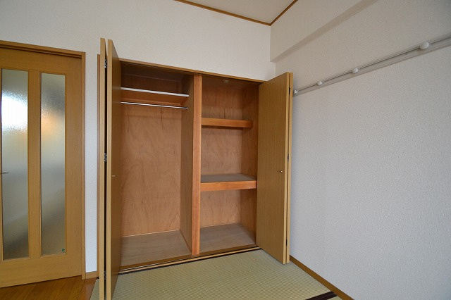 コンポーゼ庚午北の収納
