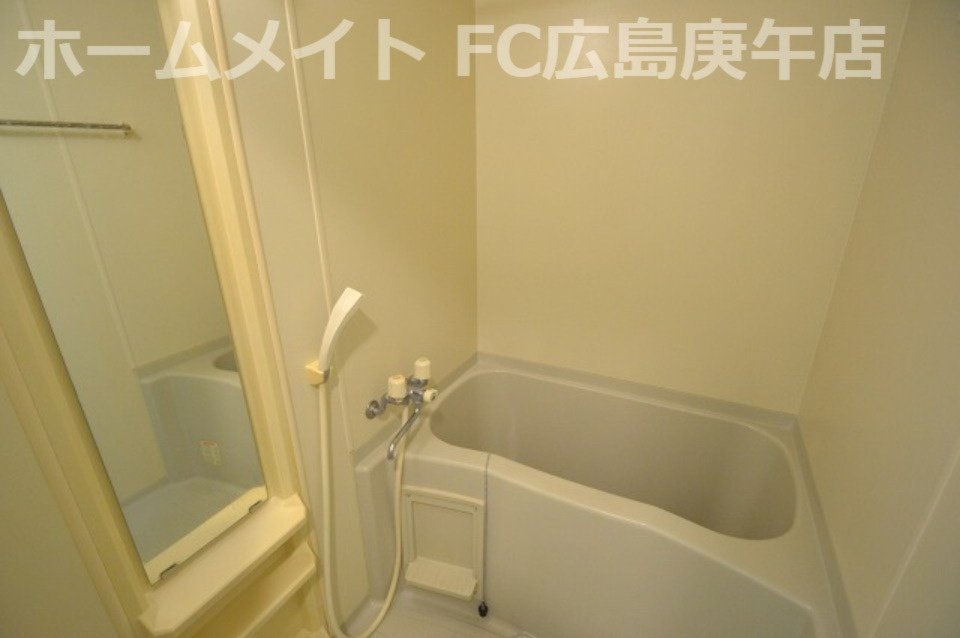 コンポーゼ庚午北の浴室