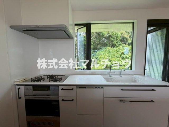 南紀の台戸建のキッチン|お料理しやすいキッチンです