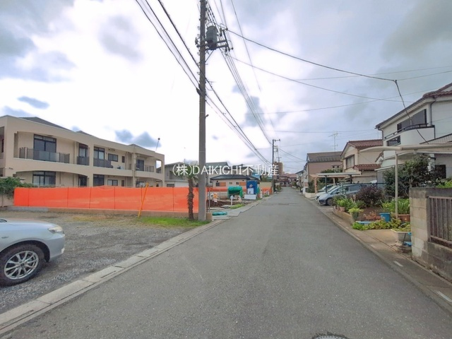 【前面道路含む現地写真】 | 日高市高麗川1丁目　ブルーミングガーデン　新築戸建　全5棟　5号棟