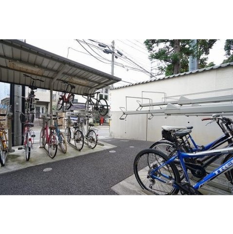 バージュアル浦和イーストの外観|駐輪場