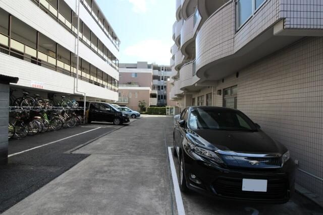 ＧＳ向ヶ丘の駐車場