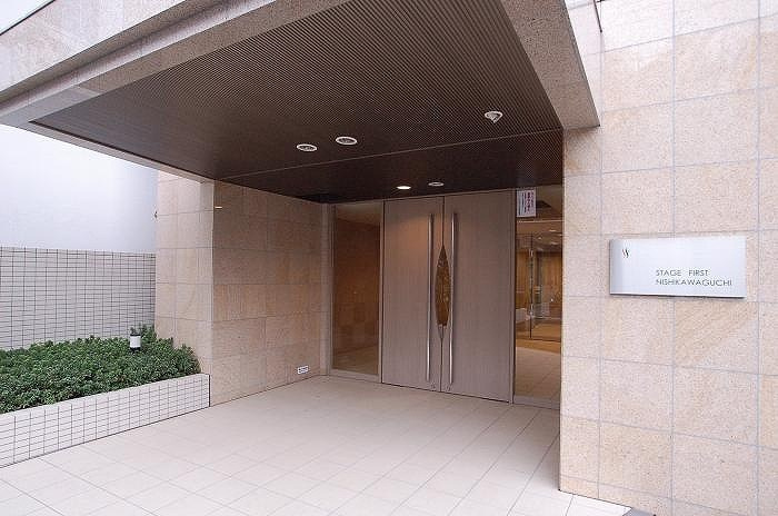 ステージファースト西川口のエントランス|落ち着いたエントランスです