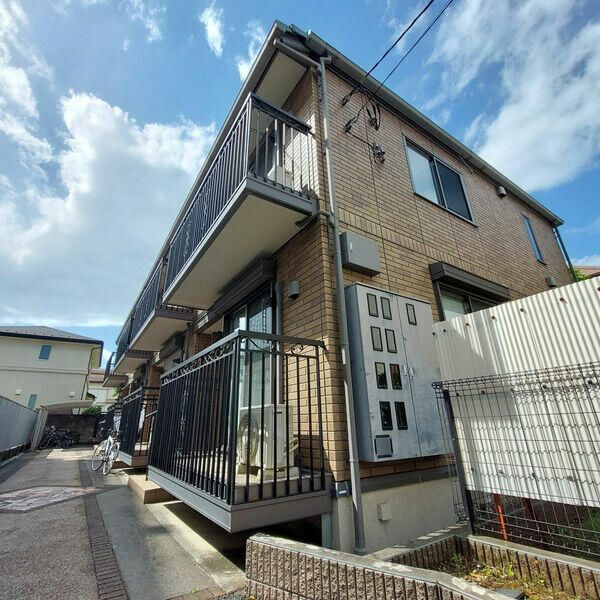 ローズコート新江古田の外観