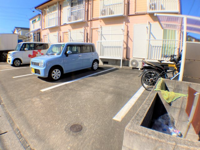 森ヶ丘ハイツの駐車場