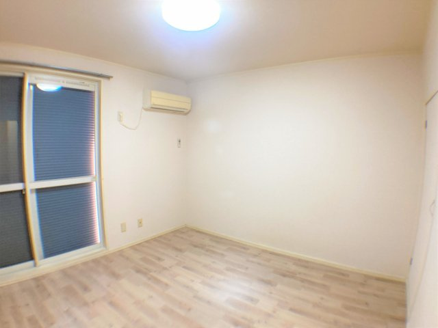 森ヶ丘ハイツの居間・リビング|別部屋同一間取りの写真となります