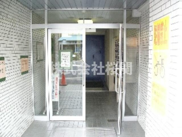 ポートハイム前里町のエントランス| 