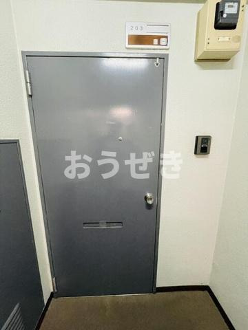 ポートハイム前里町の玄関