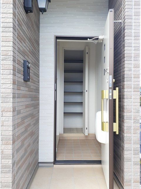シティーロードタカヤナギの玄関