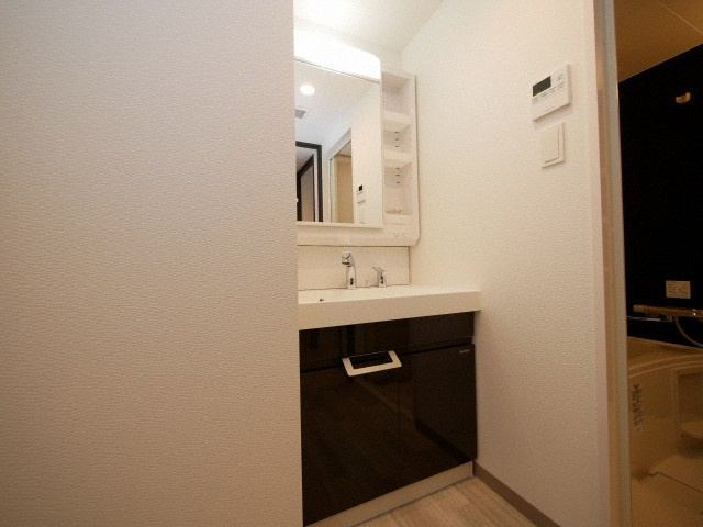 S-RESIDENCE日本橋Qualierの独立洗面台