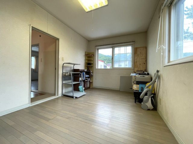 稲穂4条7丁目　一戸建ての洋室