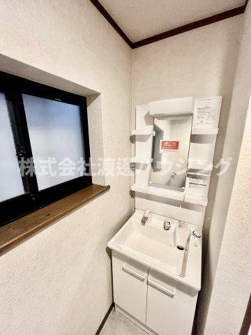 寝屋川市池田1丁目5戸建貸家の洗面所