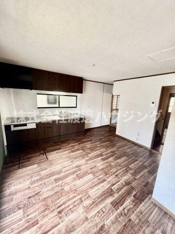 寝屋川市池田1丁目5戸建貸家の居間・リビング