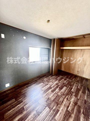 寝屋川市池田1丁目5戸建貸家の寝室
