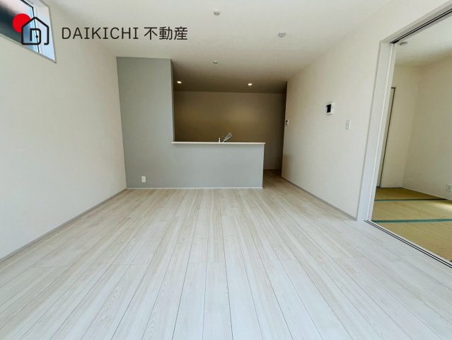 【居間・リビング】 | 川越市山田　中古戸建