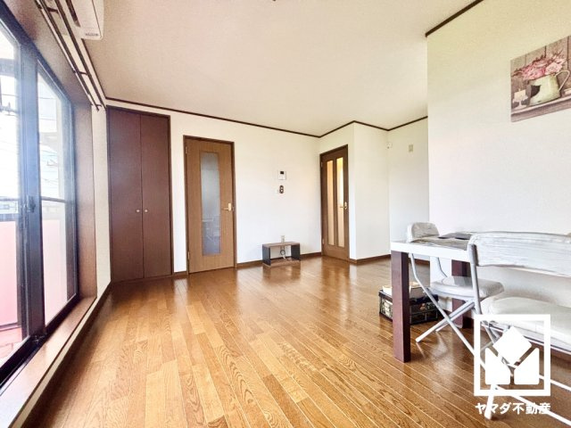伏見区久我石原町の居間・リビング