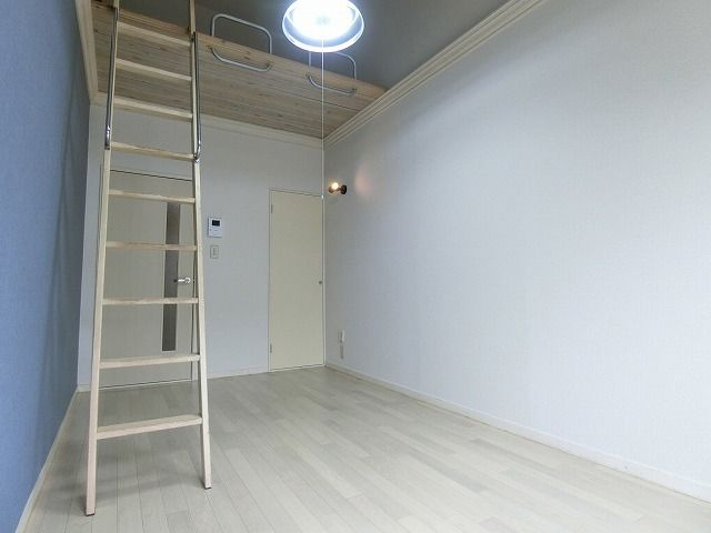 ゼフィランサス五香の内装