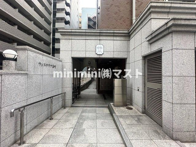 ウィステリア谷町のエントランス