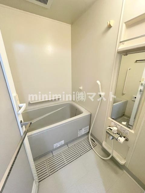 ウィステリア谷町の浴室