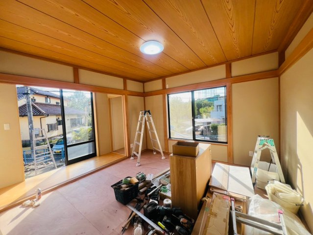 【中古戸建】日進市東山7丁目の居間・リビング|【LDK17帖】
◆階段下スペースを利用したリビング収納付きです♪　　　　　　　　　　　　　　　　　　　　　　　　　　　　　　　　　　　　　　　　　　　　　　　　　　　　　　　　　　　　　　　　　　　