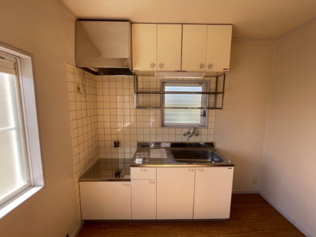 ハウス久野のキッチン|別部屋同一間取りのお写真となります。