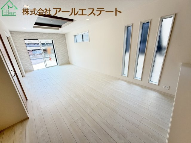 加古川市野口町坂元　　新築戸建の居間・リビング