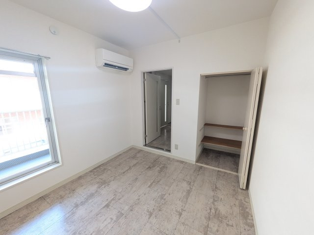 アスタック壱番館の寝室
