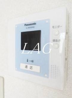 【セキュリティ】 | メゾン新百反 | モニター付きインターホンです。
