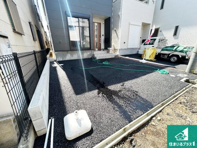 大阪市生野区田島　第4期　新築一戸建ての駐車場|駐車スペース！散水栓があるので、こまめに愛車を洗えます！
