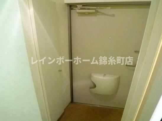 アルベリーノ西日暮里の玄関