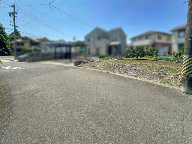 いなべ市大安町中央ヶ丘1丁目の前面道路含む現地写真
