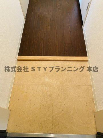 仲介手数料0円！サンエスケーイワタ丸の内の玄関