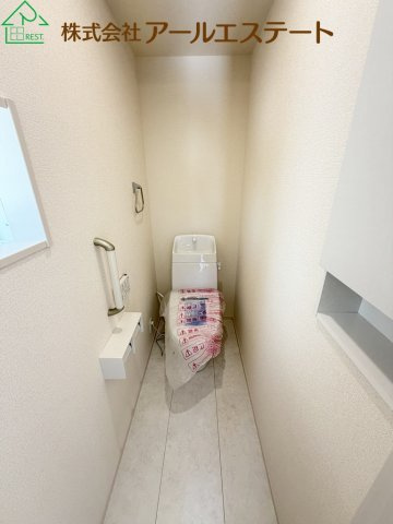 加古川市野口町坂元　　新築戸建のトイレ