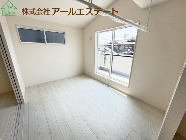 加古川市野口町坂元　　新築戸建の洋室