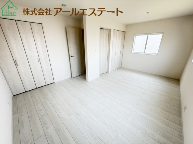 加古川市野口町坂元　　新築戸建の洋室