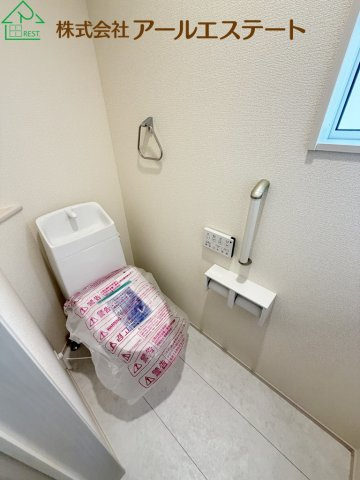 加古川市野口町坂元　　新築戸建のトイレ