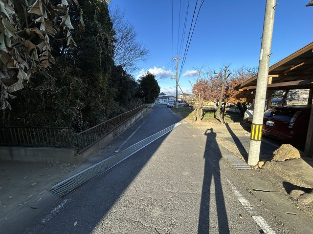 売地　吉井町長根の前面道路含む現地写真